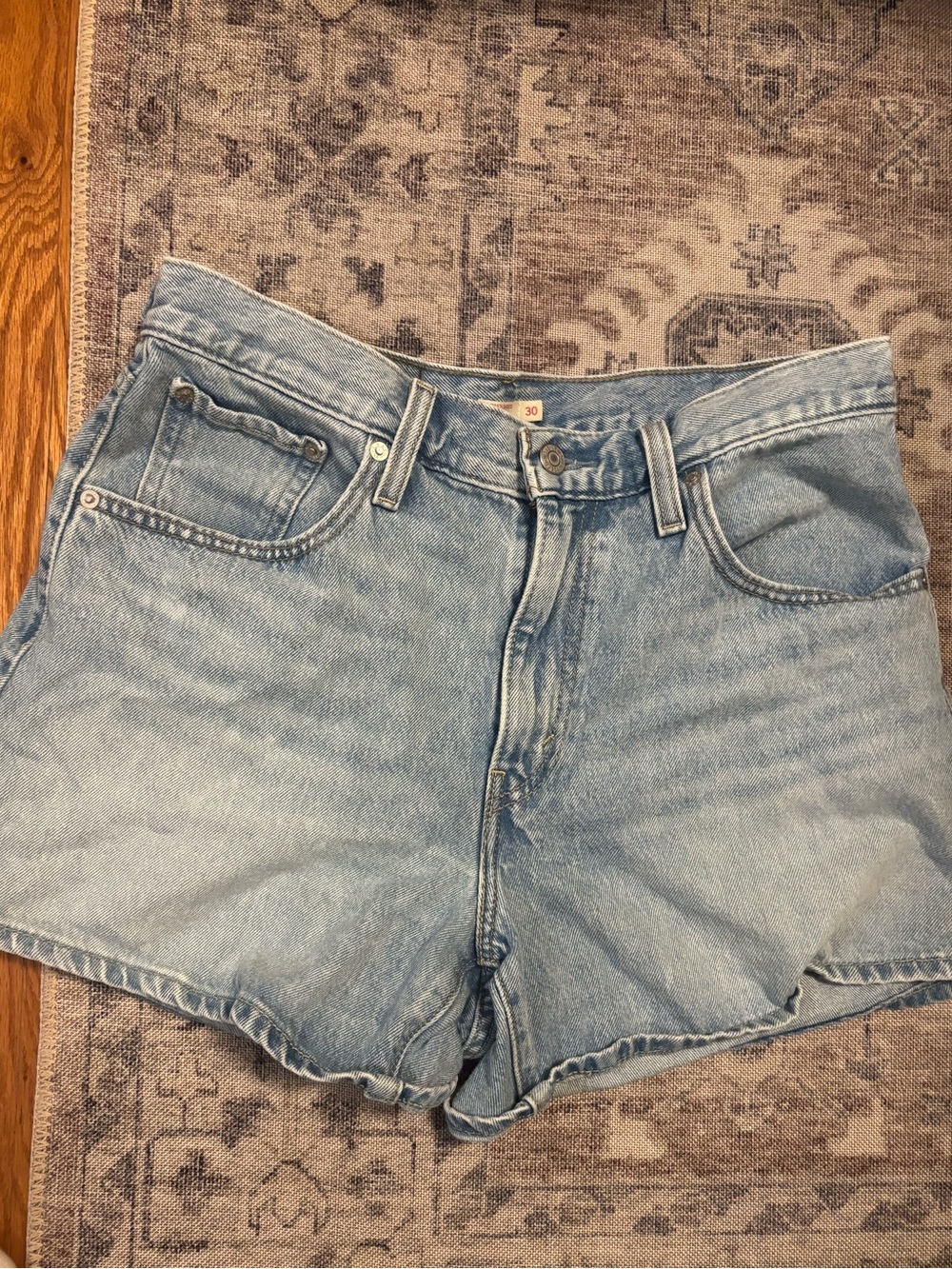 Levi’s cinch denim shorts